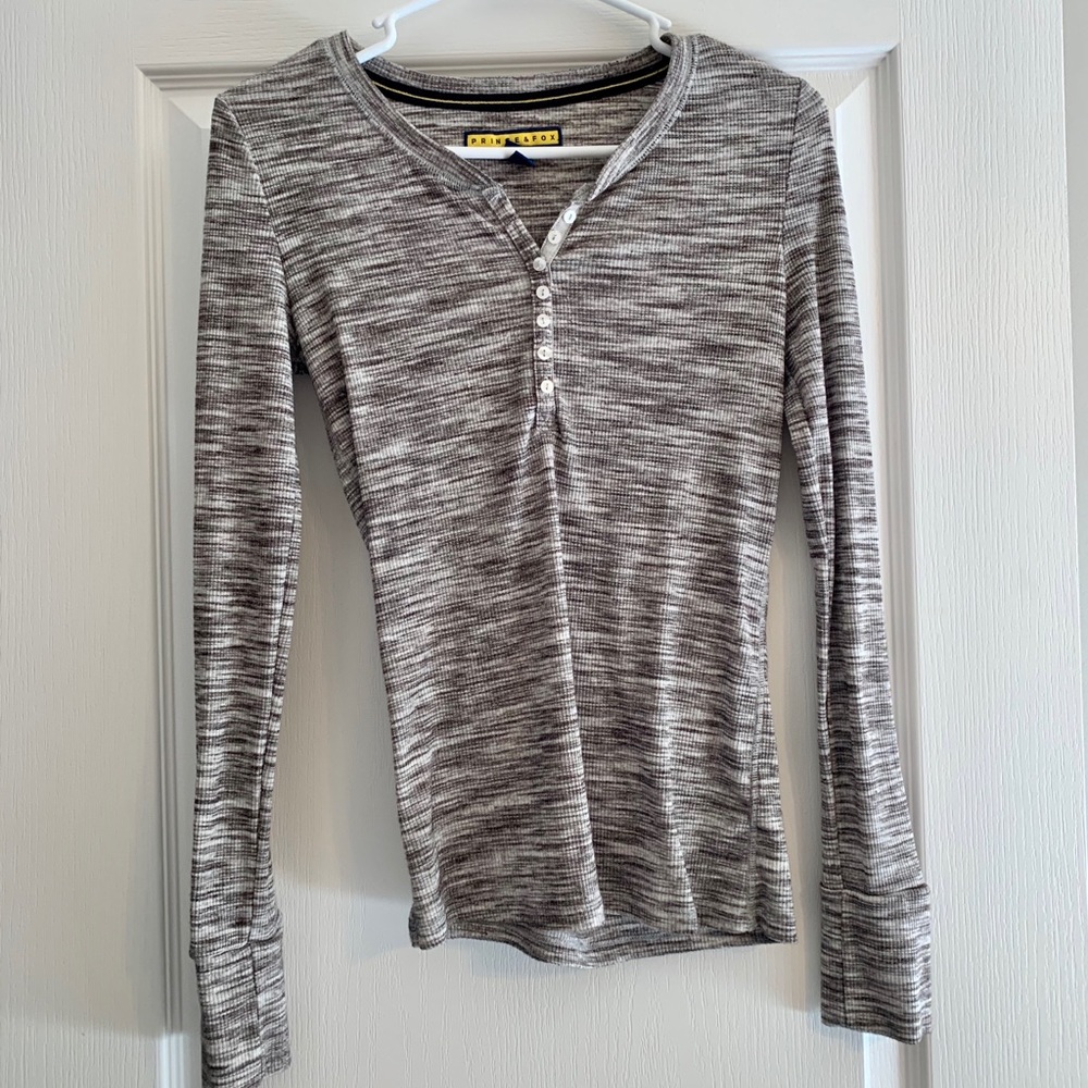 Prince and Fox Grey Heathered Henley